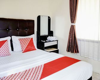 Hotel O Mantari Guesthouse - Bukittinggi