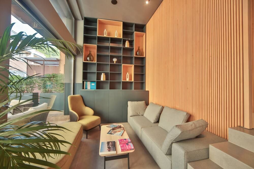 Boutique Hotel Shell thumbnail 2