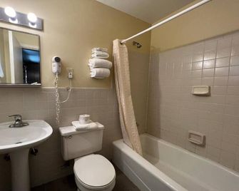 Deluxe 2 Full Beds Smoking - Natural Bridge