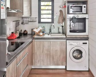 Homerez - Family Chalet in Saint-Leu with Sea and Mountain Views - Saint-Leu - Cuisine