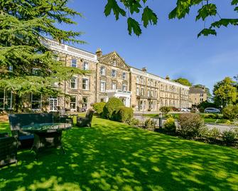 Cedar Court Hotel Harrogate - Harrogate - Building