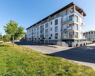 Marine Apartment 9B by Renters - Dziwnów - Budynek
