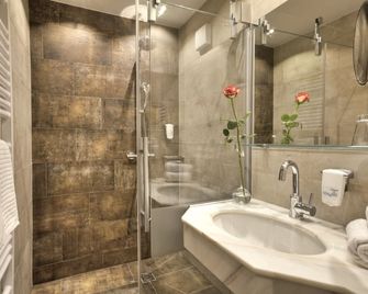 Hotel Sommerhof - Gosau - Bathroom
