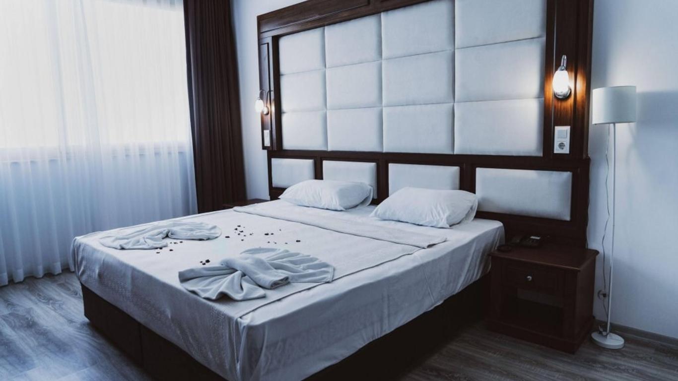 Grand Sahin's Hotel