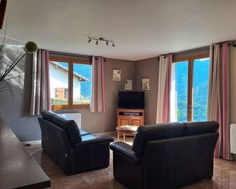 Ax Les Thermes La Bergeronnette Pkg Private Garden Exceptional View - Ax-Les-Thermes - Living room