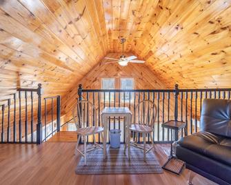 The Babbling Brook Bungalow - 7 Miles from Acadia National Park! - Trenton