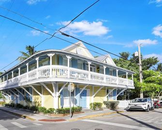 Tranquillity Guest House - Key West - Building