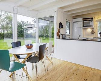 Holiday Home Stubbekøbing III - Stubbekøbing - Dining room