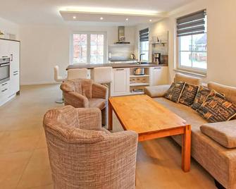 Stunning apartment in Usedom with WiFi - Usedom - Living room