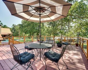 Charming Texarkana Home Lake and Pool Access! - Texarkana - Balcony