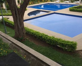 Beach Area Studio - Playa Matapalo - Piscina