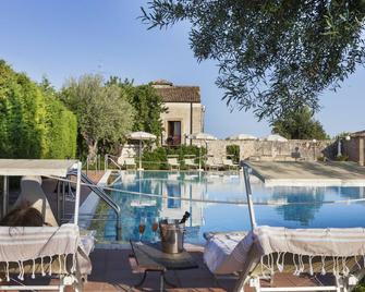 Hotel Villa Favorita - Noto - Pool