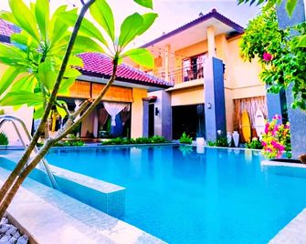 Tattva Uluwatu, Surf & Yoga Retreat - Gianyar - Pool
