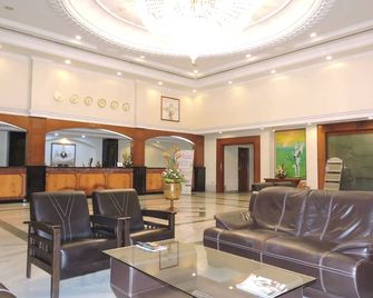 Hotel Plr Grand - טירופטי - לובי