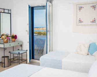 Pyrgaki Hotel - Parikia - Bedroom