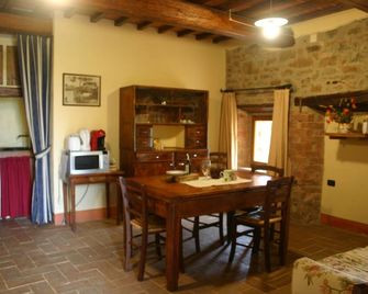 Podere Campovecchio - Rapale - Dining room