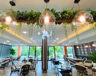 Sand Dance Hotel - Prachuap Khiri Khan - Restaurant