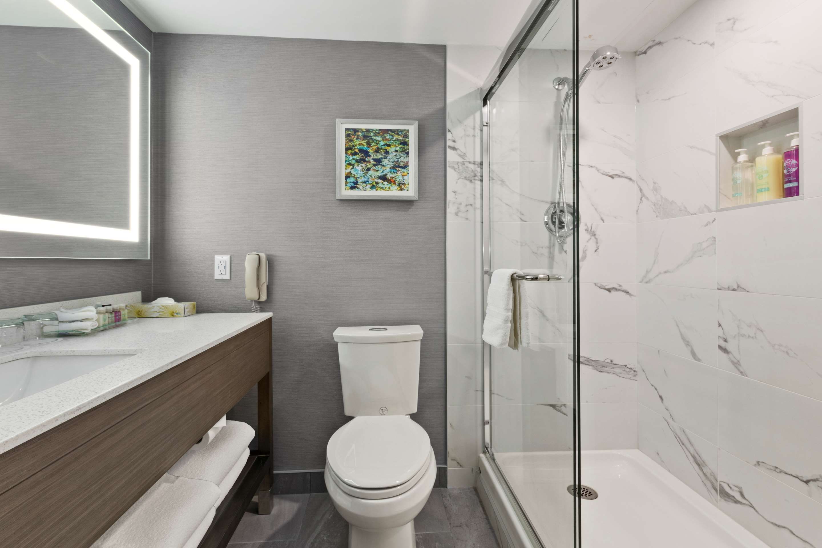 The Best Western Premier Calgary Plaza Hotel