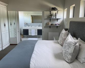 9 Windsor House - Constantia - Bedroom