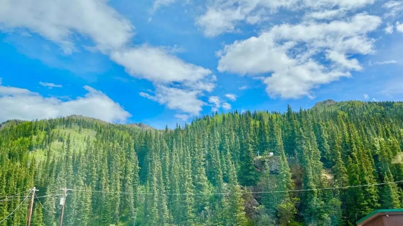 Denali Rainbow Village RV Park and Motel