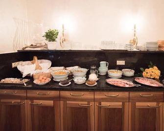 Apparthotel-St.Wolfgang - Sankt Wolfgang im Salzkammergut - Buffet