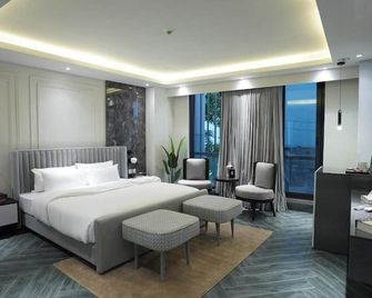 The Khushi Hotel And Resorts - Murree - Bedroom