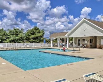 Relax in Lewes Condo near the beaches! - Lewes - Pool