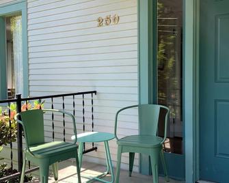 Riverpath Inn - Eugene - Balcón
