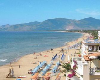 Apartment Costa di Kair ed Din-6 by Interhome - Sperlonga - Spiaggia