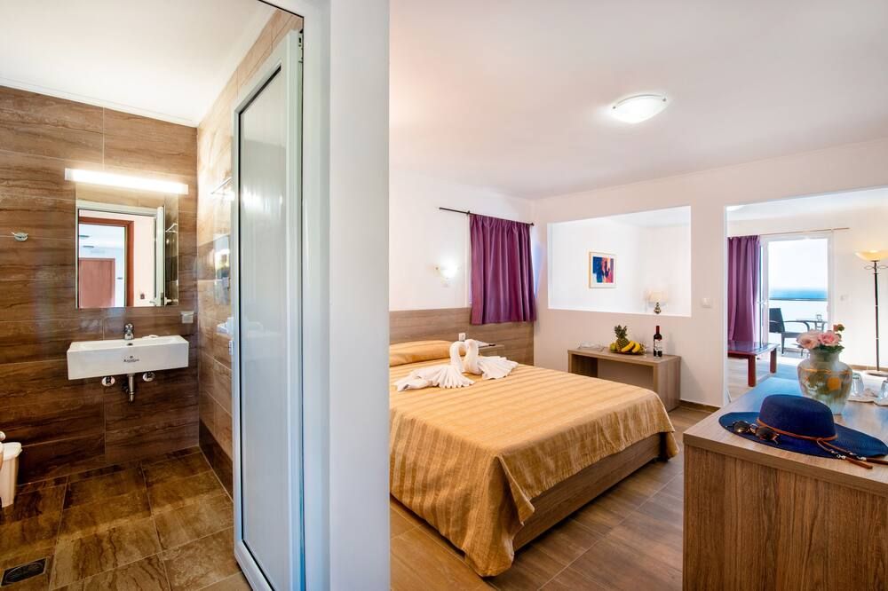 Ilyssion Beach Resort - Pefki - Bedroom