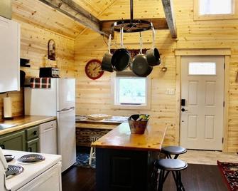 Cozy retreat 2 min bike ride to Greenbrier Trail 2 ride/ river to fly fish. - Marlinton - Cocina