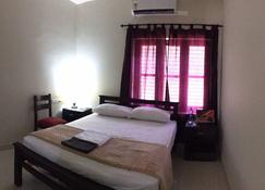 Athrakkattu Enclave 3 Bedroom Delux Ac Appartment - Thiruvananthapuram - Bedroom