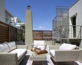 Thiseio 1915 - אתונה - מרפסת