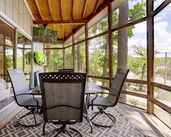 Amazing Full View of Cove - Privacy - Relaxation - Sunrise Beach - Patio