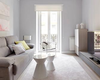 Zabaleta Beach by FeelFree Rentals - San Sebastian - Living room