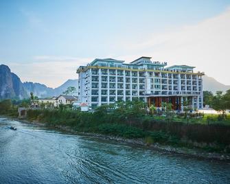 Thavisouk Riverside Hotel - Vang Vieng - Bygning