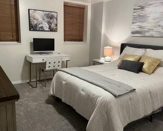 Eden Mountain Escape - Sleeps 9 - Eden - Bedroom