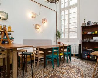 Ostellin Genova Hostel - Genoa - Dining room