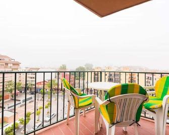 Fuengirola City Centre Apartment - Fuengirola - Balcony