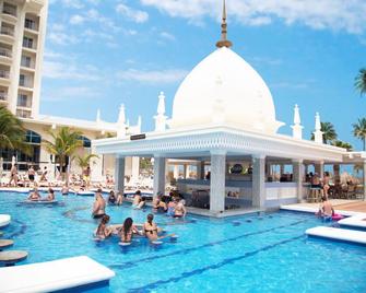 Riu Palace Aruba Hotel - Noord - Pool