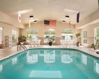 Country Inn & Suites by Radisson, Paducah, KY - Paducah - Πισίνα