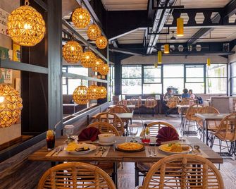 Summerville Hotel & Coffee Shop - Majalengka - Restaurant