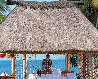 Refreshing ocean waters! - Nadi