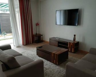 Executive D2w Suites And Residences 6 - Embakasi - Living room