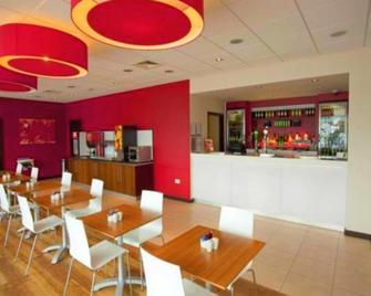 Travelodge Borehamwood - ボアハムウッド - バー