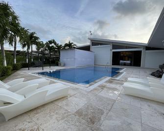 The Kosher House at Playa Coronado - Nueva Gorgona - Piscina