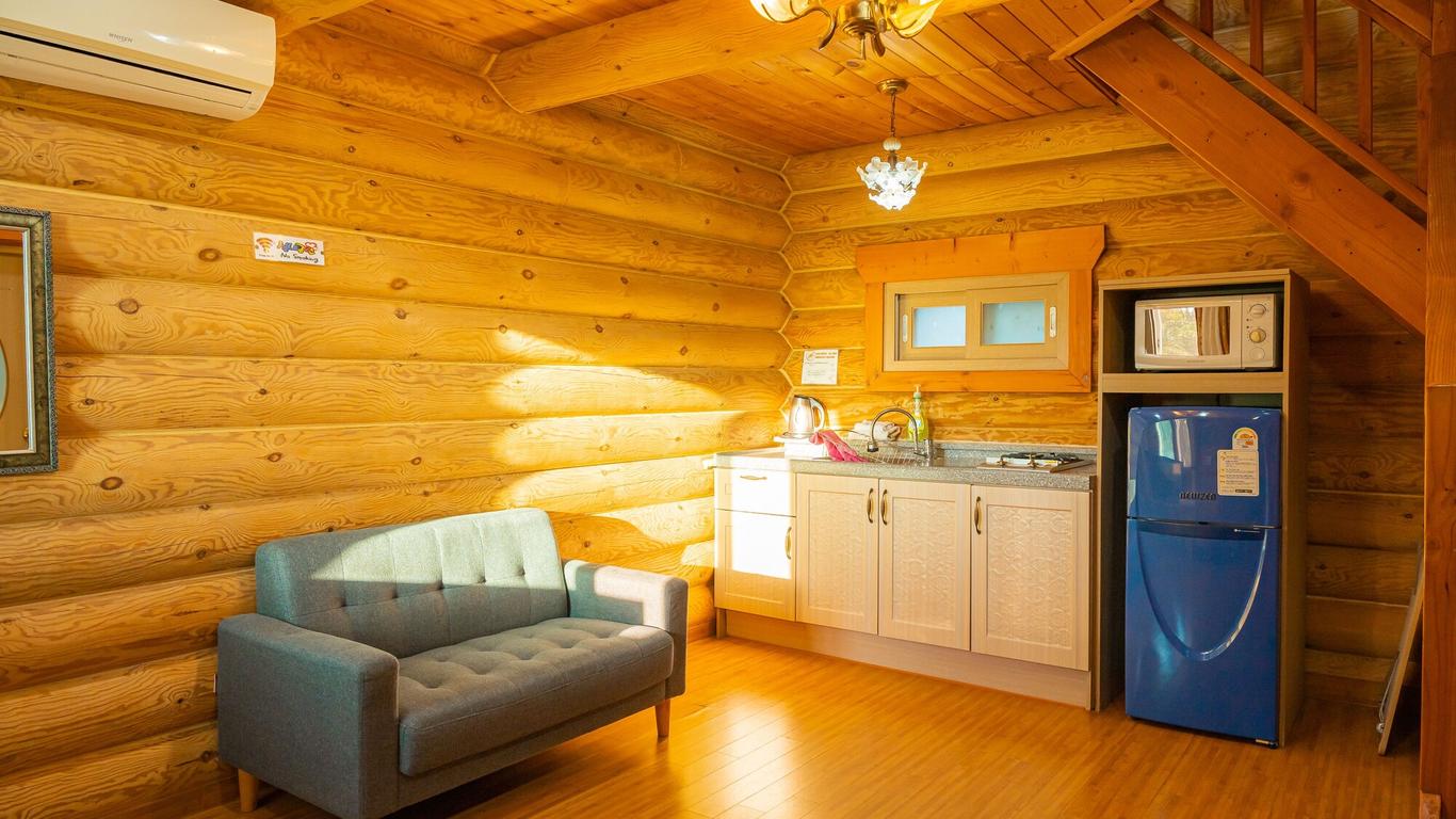 Jungmun Log Pension & Resort