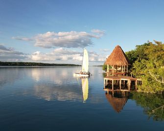 Kokoro Mio Hotel & Wellnes - Chetumal - Buiten zicht