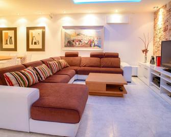 Villa Melody - Cala d'en Bou - Salon