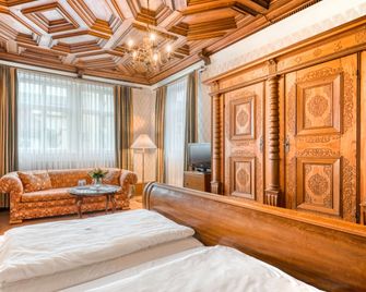 Hotel Eisenhut - Rothenburg ob der Tauber - Soveværelse